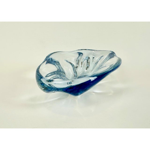 1960s Art Glass Bowl attributed to Josef Hospodka for Chribska Sklarna, 1960s For Sale - Image 5 of 10