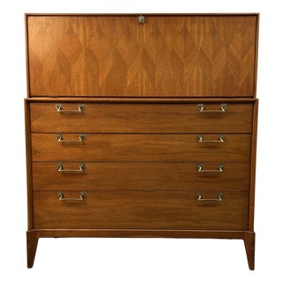 1960s Mid-Century Modern Highboy Dresser by Red Lion Table Co Inc. For Sale