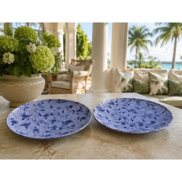 A Pair of Vintage Moroccan Safi Hand-Painted Ceramic Platters / Shallow Bowls For Sale - Image 9 of 12
