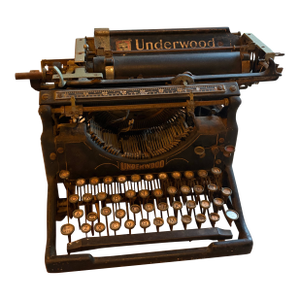 Antique 1926 Typewriter by Underwood Model 5-Serial No. 1926420-5