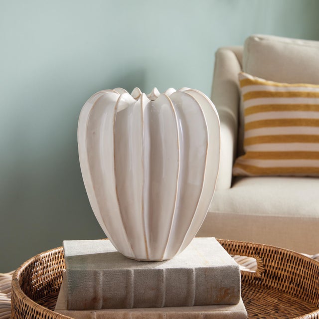 Early 21st Century Blecklyn Vase For Sale - Image 5 of 6