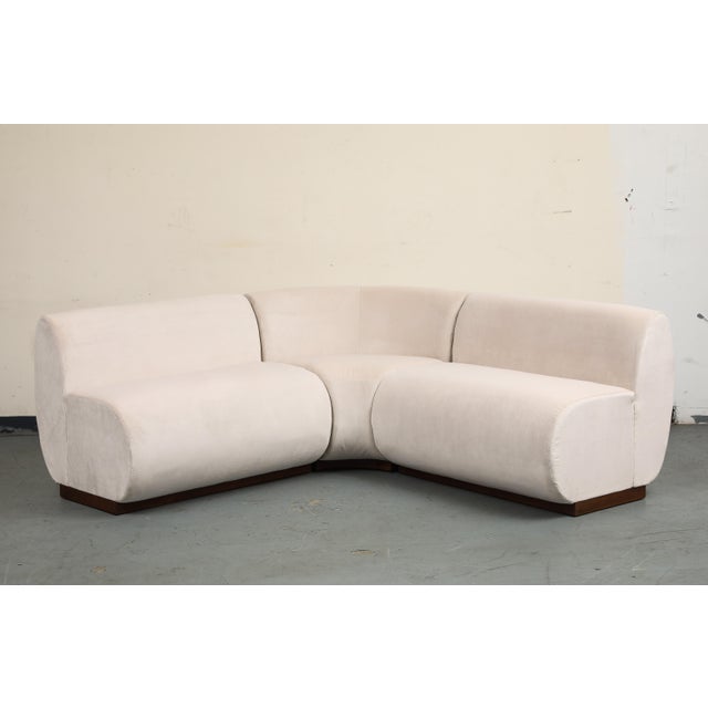 Modern 3-Piece Dining Banquette With Rounded Corner in Ivory Velvet For Sale - Image 3 of 9