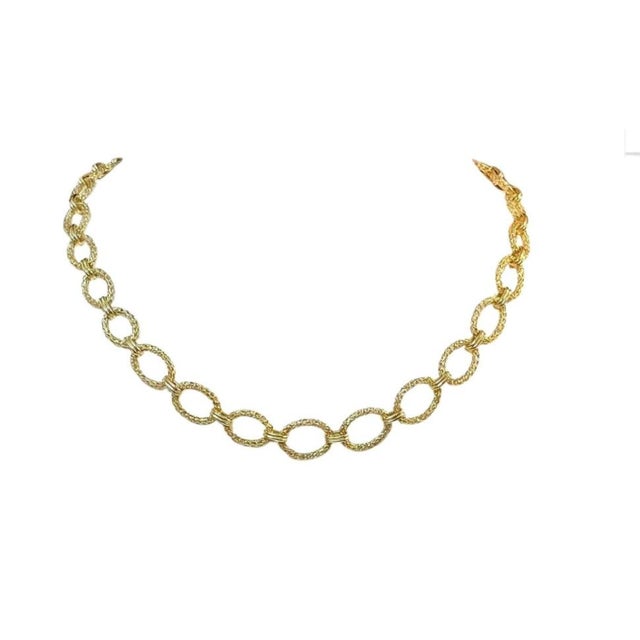 Metal 14k Yellow Gold Textured Oval Link Necklace For Sale - Image 7 of 7