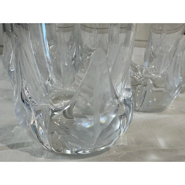 Mid 20th Century Heavy Crystal Embellished Frosted 3D Leaf Base Hiball Glasses- Set of 6 For Sale - Image 4 of 6