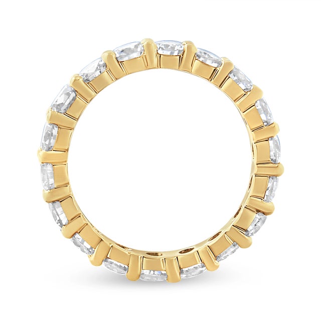 Contemporary 14K Yellow Gold 3.00 Cttw Shared Prong Set Round Cut Diamond Eternity Band - Ring Size 7 For Sale - Image 3 of 6