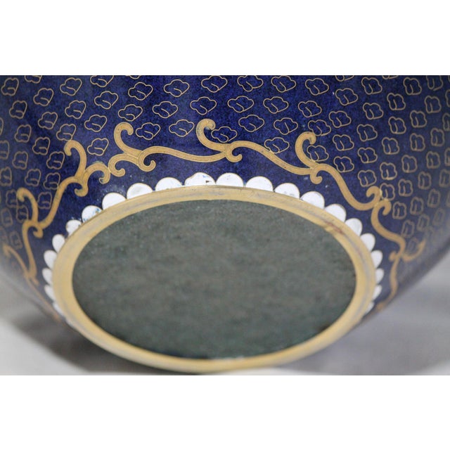 Large Chinese Double Swan Cloisonne Companion Urn For Sale - Image 10 of 10