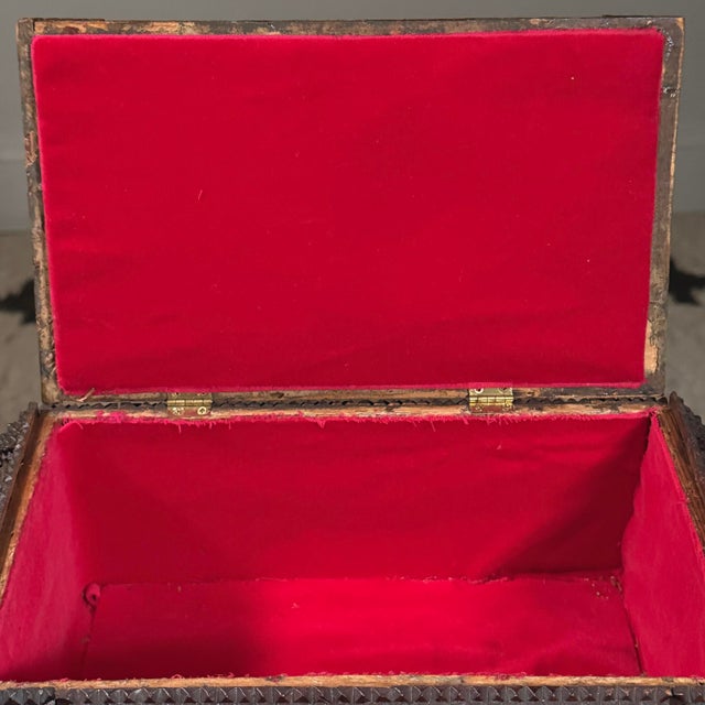 Antique Hand Carved Tramp Art Box With “Aus Liebe” Inscription Folk Art For Sale - Image 11 of 11