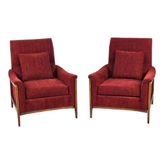 1960s Pair of Unmarked Mid Century Kroehler Avant Lounge Chairs With Accent Pillows For Sale