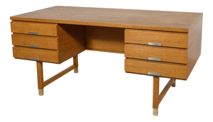Mid-Century Modern Oak Desk from Eigil Petersens Møbelfabrik, Denmark, 1970s