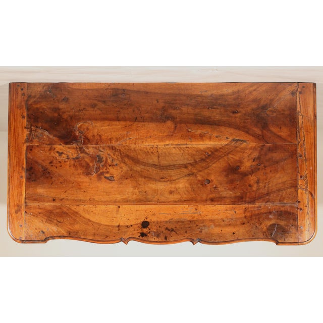 Early 19th Century Louis XV Provincial Walnut Chest of Drawers For Sale - Image 5 of 13