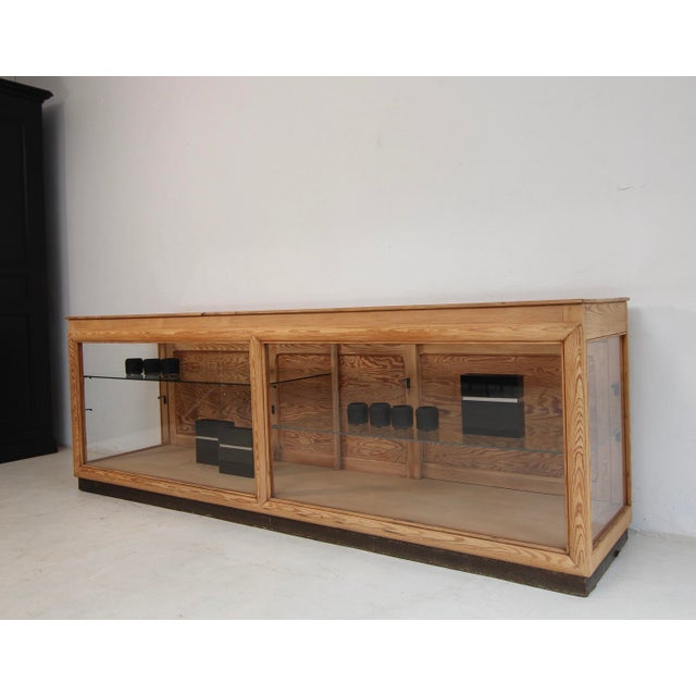Large Mid-Century Shop Display Counter, 1930s For Sale - Image 6 of 18