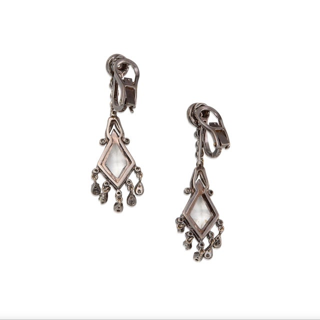 1990s 1990s Pair of 18k Gold Contemporary Quartz and Diamond Earrings For Sale - Image 5 of 8