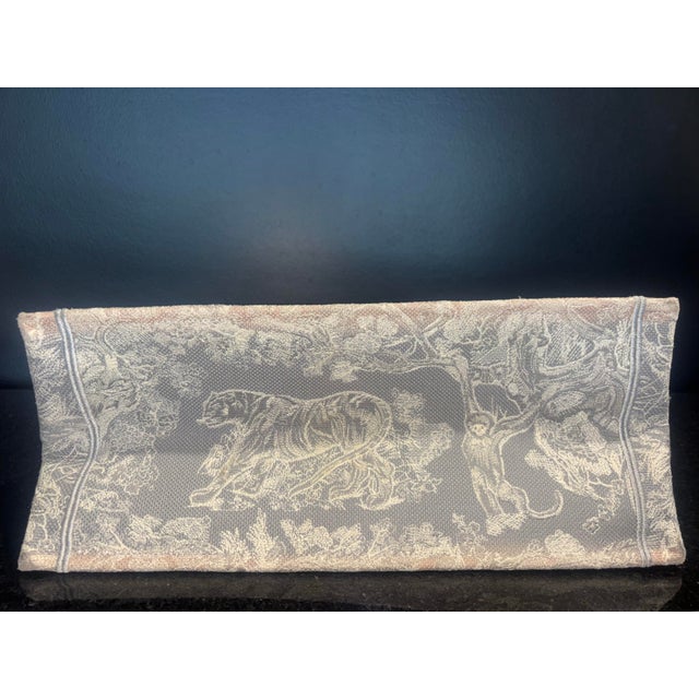 2010s Dior Medium Book Tote in Ecru & Gray For Sale - Image 5 of 8