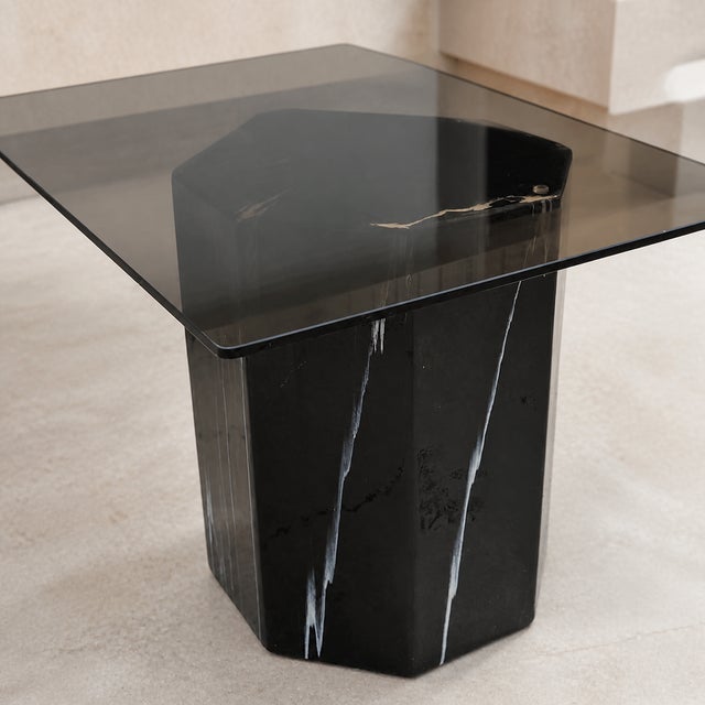 Black Postmodern Faux Marble Pedestal Side Table – Ceramic & Glass, 1980s, Mid-Century For Sale - Image 8 of 17