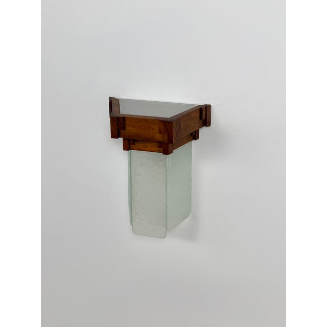 Art Deco Modernist Wall Sconce in Oak and Frosted Glass, France, 1930 For Sale - Image 9 of 14