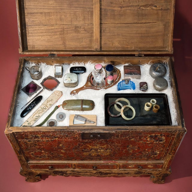 Chinese Pewter Gourd Box, C. 1920 For Sale In Chicago - Image 6 of 6