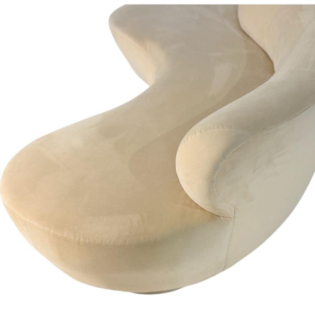 Vladimir Kagan for Directional Serpentine Cloud Sofa, 2000 For Sale - Image 4 of 10