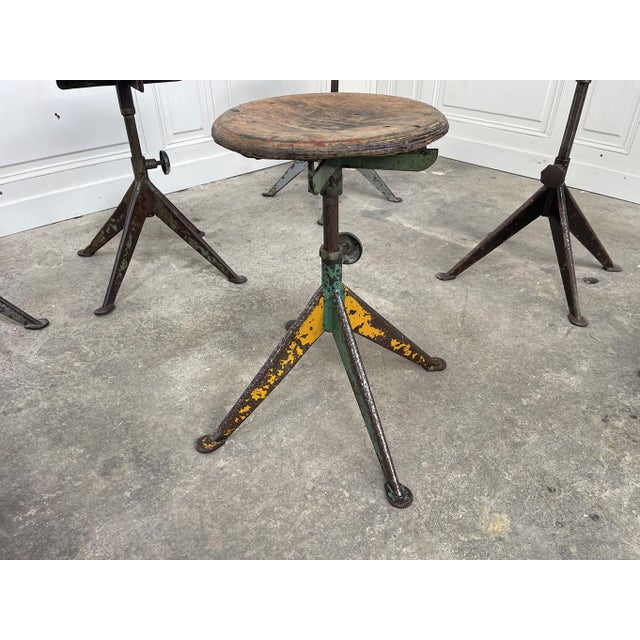 Jean Prouvé Quadripod Stools attributed to Jean Prouvé, 1950s, Set of 9 For Sale - Image 4 of 9