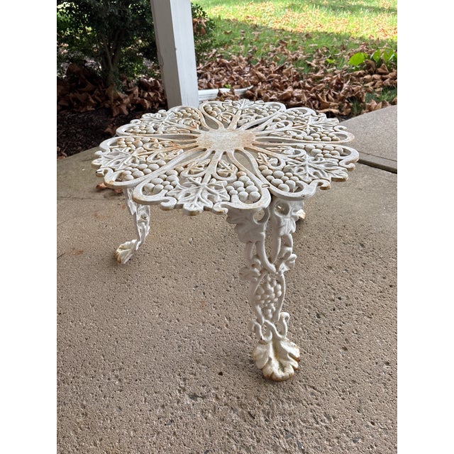 Late 19th Century Late 19th Century White Cast Iron Grapevine Garden Set, 4 Pieces For Sale - Image 5 of 13
