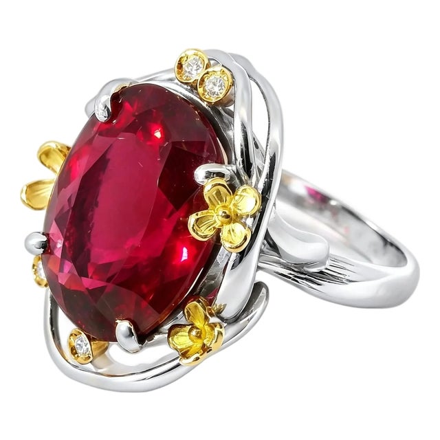 Late 20th Century 18K White Gold Huge Cabochon Ruballite Ruby Diamond Ring, Size 7 For Sale
