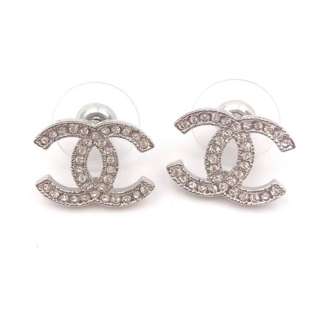 Chanel Classic Silver CC Crystal Moscova Piercing Earrings, A Pair For Sale In Los Angeles - Image 6 of 8