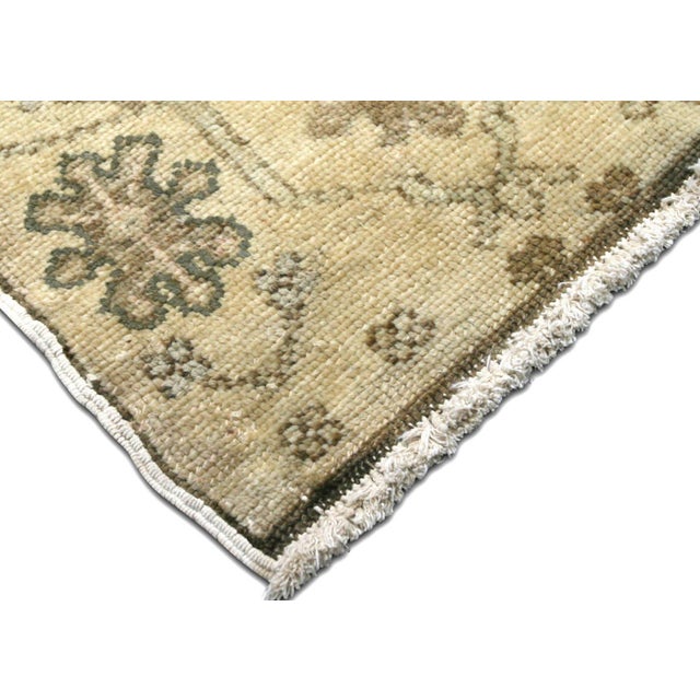 Traditional 1960s Turkish Oushak Rug For Sale - Image 3 of 5