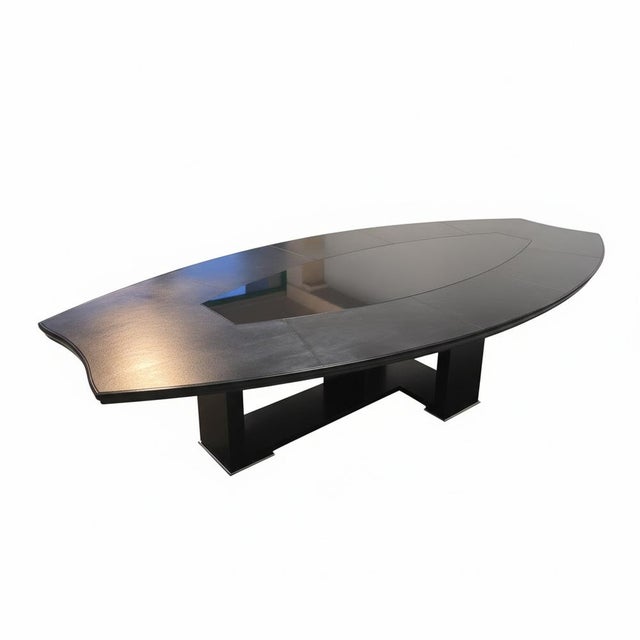 The collection that reconciles what seems irreconcilable. The two paths of the project, classic and modern, merge in an...