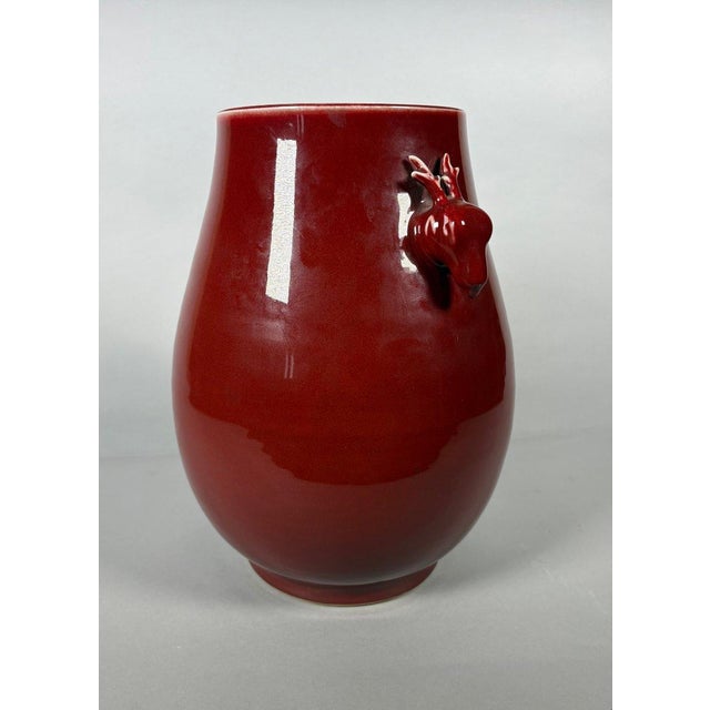 Asian Large red porcelain vase "Oxblood" - Qing dynasty, China. 19th century For Sale - Image 3 of 7
