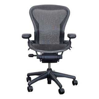 Herman Miller Aeron Ergonomic Office Chair – Carbon Mesh, Adjustable Arms For Sale