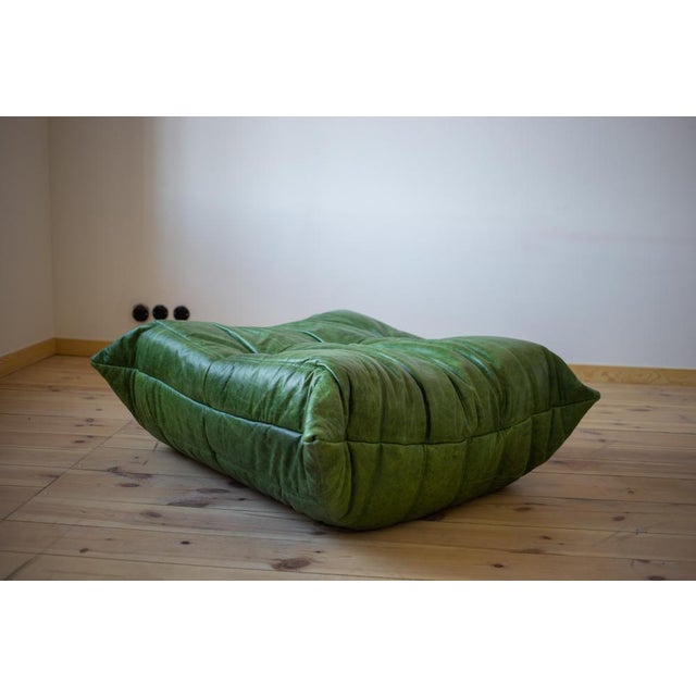 1970s Togo Set in Dubai Green Leather, 1970s, Set of 5 For Sale - Image 5 of 9