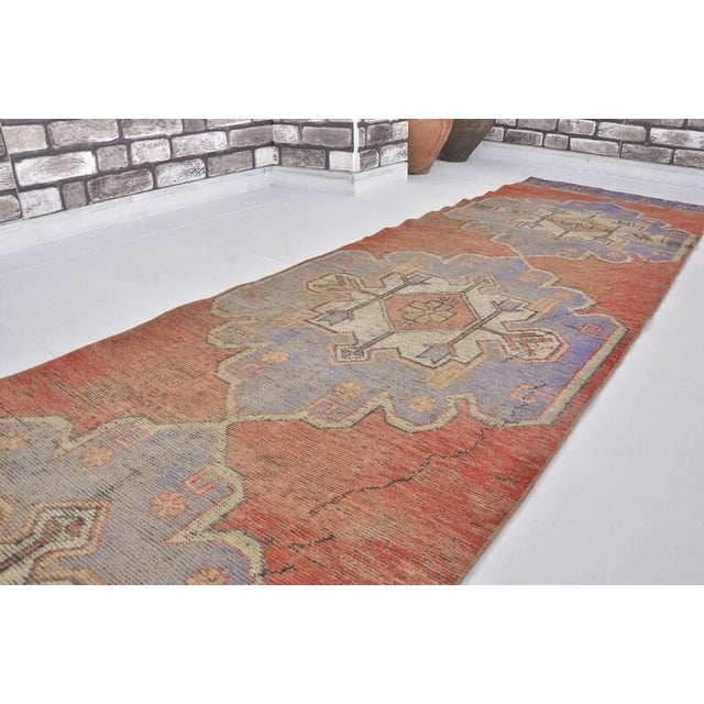 Turkish 1960s Faded Orange and Lavender Medallion Rug For Sale - Image 3 of 10