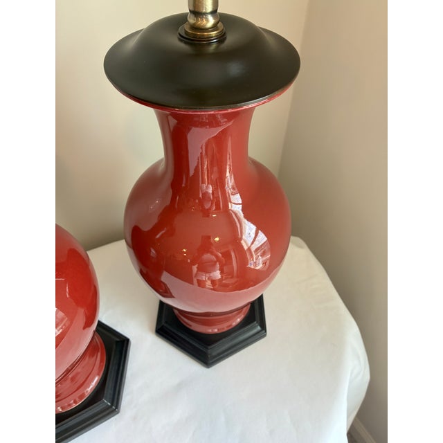 Mid-Century Modern Vintage Oriental Accent Co. Sang De Boeuf / Oxblood Red Porcelain Baluster Table Lamps - a Pair For Sale - Image 3 of 12