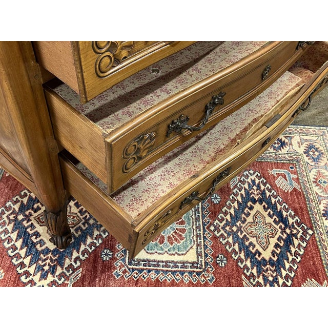 Louis XV in Cherry Wood and Elm Burl Chest of Drawers, 1950s For Sale - Image 12 of 14