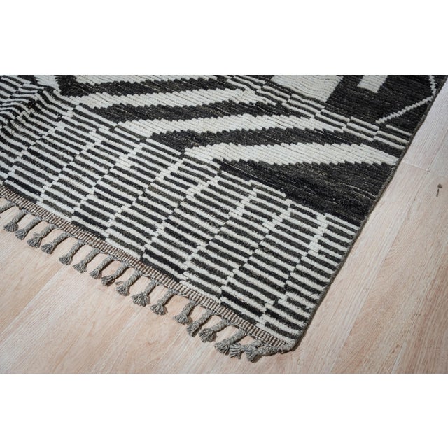 Textile 9x12 Bold Tribal Black and Cream Tribal Design Modern Contemporary Berber Carpet Rug For Sale - Image 7 of 9