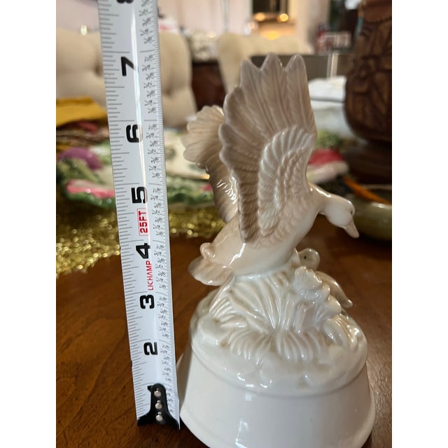 Mid-Century Modern Vintage Ceramic White Duck and Duckling Music Box- Condition Issues For Sale - Image 3 of 9