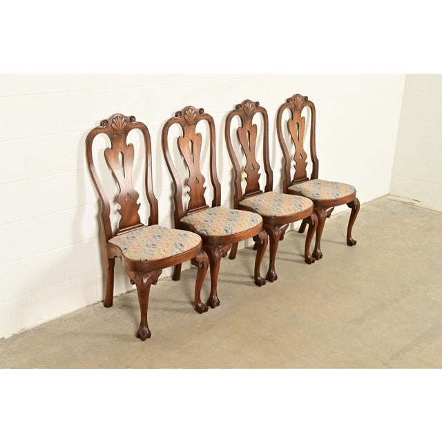 Kittinger Kittinger Georgian Carved Mahogany Dining Chairs, Set of Four For Sale - Image 4 of 15
