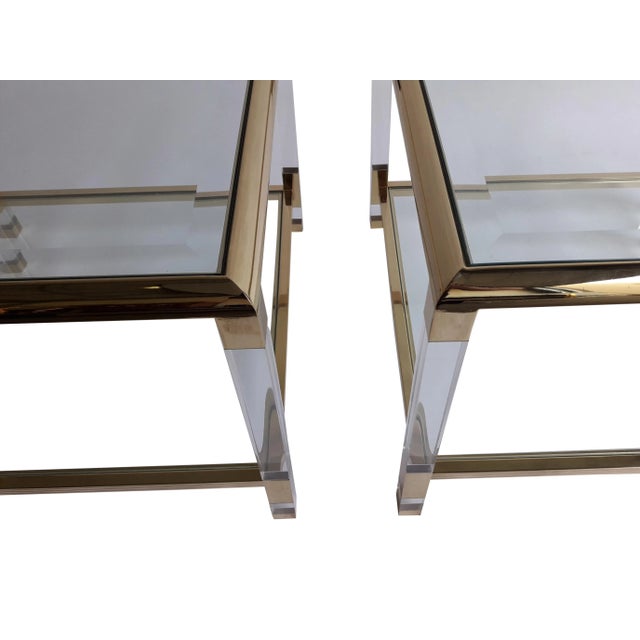 Mid-Century French Acrylic Glass and Brass Side Tables, 1970s, Set of 2 For Sale - Image 4 of 7