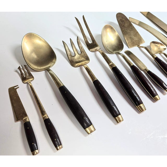 Mid Century Rosewood and Brass Serving Set- Set Of For Sale - Image 12 of 12