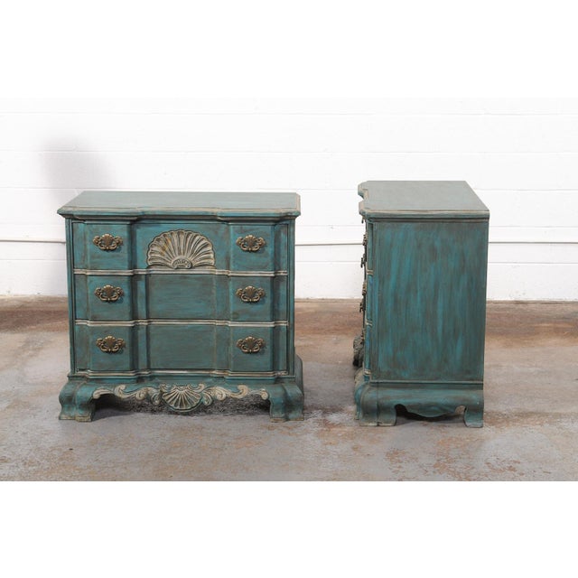 Mid 20th Century Shell Motif Pair of Chests Painted in Rich Peacock For Sale - Image 12 of 13