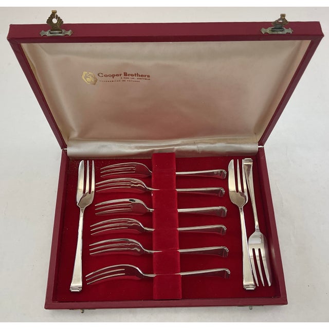 Art Deco A Vintage New Set of 9 Silver Pastry Forks, Art Deco For Sale - Image 3 of 12