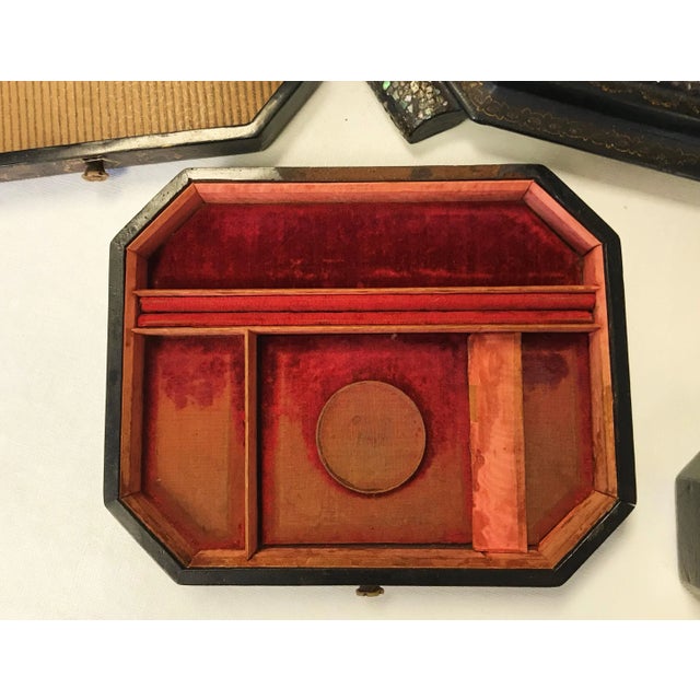 19th Century Papier Mâché Lacquered Jewelry Box Hand Painted with Inlaid With Mother-Of-Pearl For Sale - Image 10 of 13