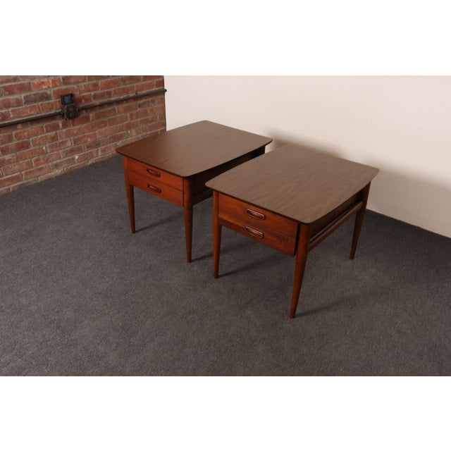 Altavista Lane Pair of Vintage Laminate and Walnut Single-Drawer Nightstands / End Tables by Lane For Sale - Image 4 of 18