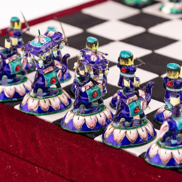 Indian Silver and Enamel Chess Set with Silk and Velvet Board, Jaipur, 1950s, Set of 33 For Sale - Image 17 of 18