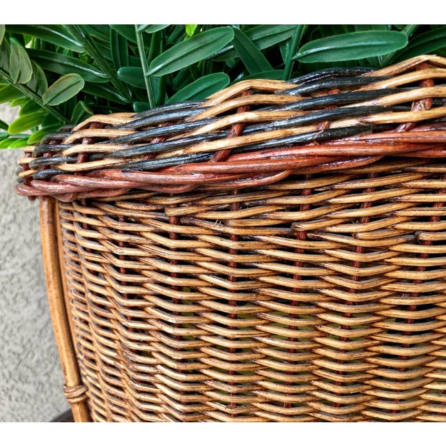 Camel Late 20th-Century Stylish Rattan & Willow Pedestal Base Basket For Sale - Image 8 of 12