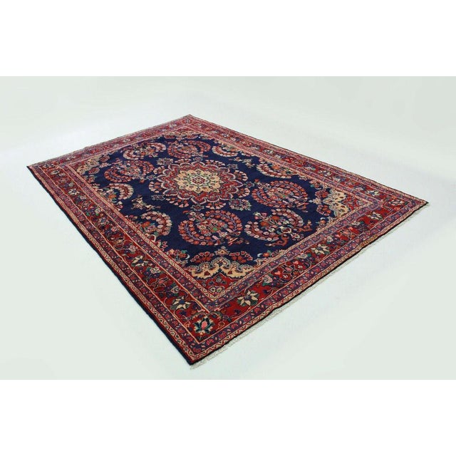 Hand-knotted Middle Eastern rug | Size: 306 x 207 cm | Material: 100% wool | Pattern: Oriental | Pile height: 10 mm |...