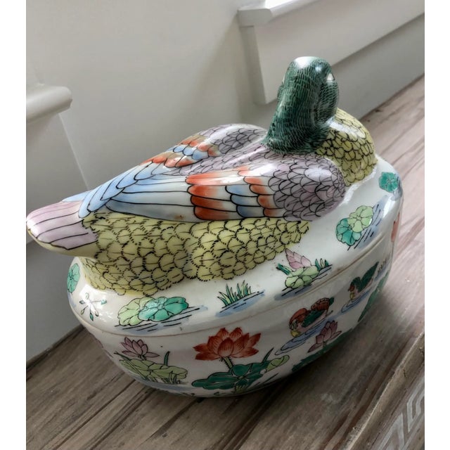 Mid 20th Century Vintage Famille Rose Hand-Painted Polychrome Duck Covered Box/Tureen For Sale - Image 5 of 13