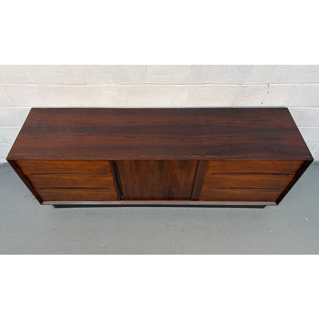 Dyrlund Mid 20th Century Modern Rosewood Credenza by Dyrlund of Denmark For Sale - Image 4 of 16