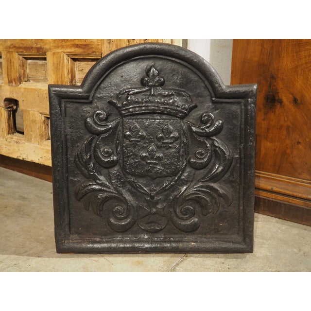 Small 19th Century French Royal Coat of Arms Cast Iron Fireback For Sale In Dallas - Image 6 of 16