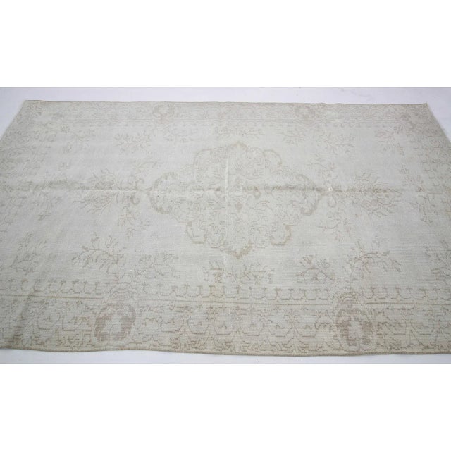 1960s Vintage Turkish Rug- 5′9″ × 10′ For Sale - Image 4 of 7