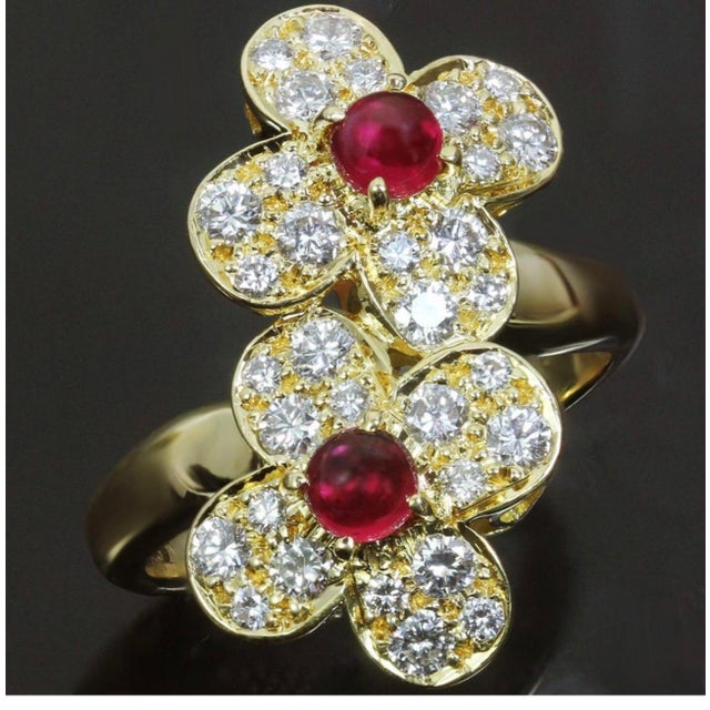 Van Cleef & Arpels Contemporary Ruby and Diamond “Trefle” Ring, 18KY Gold Size 6 For Sale - Image 17 of 18